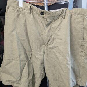 Banana Republic Olive Linen Shorts Size 36.